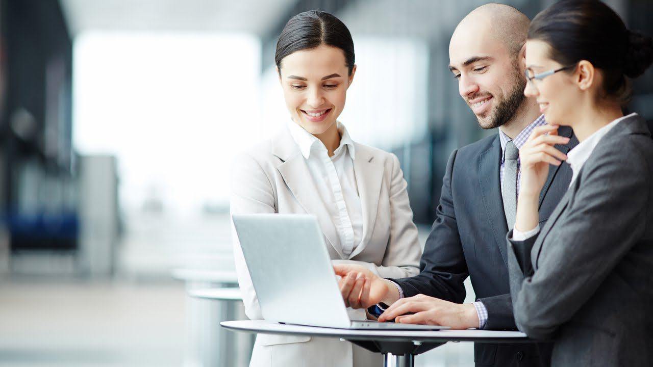Mastering Bank Reports: Top Investors Key Insights